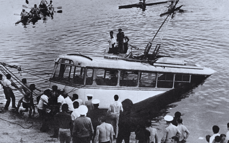 Onibus na agua